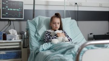 8 yaşındaki kız çocukları 'transseksüel' ilan edilerek testosterona başlatılıyor