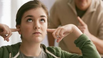 Aile İçi Cinsiyet Çatışmaları: Yıkıma Giden Yolda Umuda Tutunmak