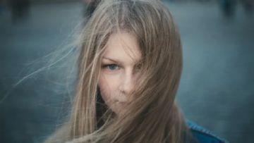 Otizmli Genç Kızın Cinsiyet Değiştirme Süreci ve İçsel Çatışmalar