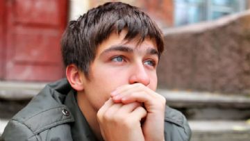 Beyin Gelişimini Tamamlamamış Gençlerin Geri Dönüşü Olmayan Kararlar Almalarına Neden İzin Veriyoruz?