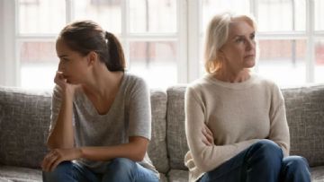 Cinsiyet Değiştirmek İsteyen Reşit Evlatları Olan Ebeveynler için Tavsiyeler