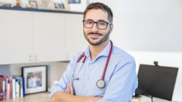 Uzman Görüşü: 'Çocuklar Ameliyatla Sakat Bırakılıyor ve Kısırlaştırılıyor'