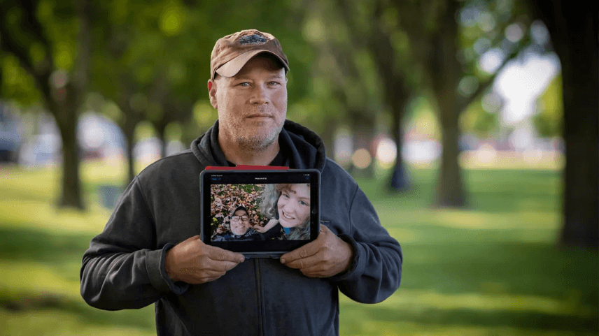 Ebeveynler Çocuklarının Cinsiyetini Değiştirme Süreci Hakkında Konuşuyor