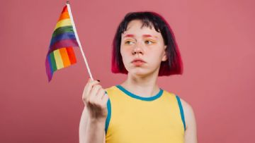 Ergenlik Dönemi Cinsiyet Karmaşaları ve Aile Dinamikleri