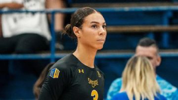 Erkek Sporcu Cinsiyetini Gizleyerek Kadınlar Voleybol Turnuvasına Katıldı