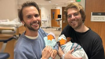 Eşcinsel İki YouTuber, Taşıyıcı Annelik Yoluyla Bebek Sahibi Olma Süreçlerini Anlattı