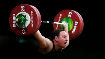 Halter Şampiyonu, Trans Kadınların Neden Kadın Sporuna Ait Olmadığını Açıklıyor