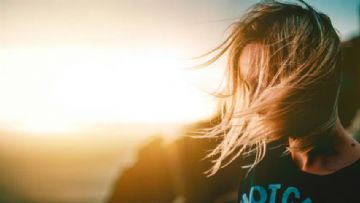 Okullarda Popülerliği Artan Transseksüel Trendi Özellikle Genç Kızlar Arasında Hızla Yaygınlaşıyor