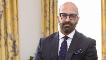 Uzman Görüşü: Cinsiyet İdeolojisi Kafası Karışık Gençlere Zarar Veriyor