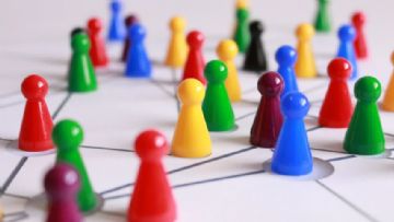 Sosyal Bulaşma Bazı Gençleri Transseksüel Olmaya İtiyor Olabilir