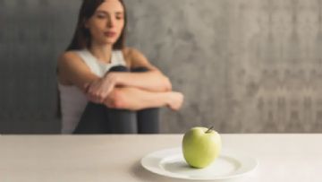 Sosyal Medya Ruh Sağlığı Sorunları Yaşayan Gençleri Transseksüelliğe Yönlendiriyor