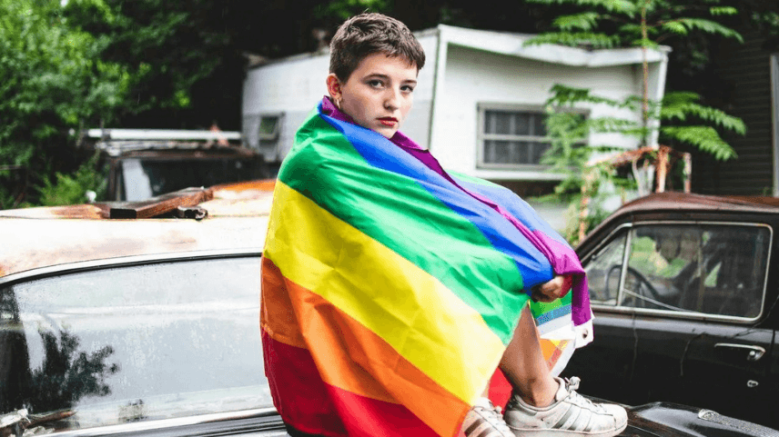 Sosyal Medya ve Pornografi Gençleri Transseksüelliğe mi İtiyor?