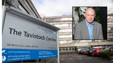 Cinsiyet Kliniği İhbarcısı, Cinsiyet Değiştirme Uygulamalarının Politika ve İdeoloji Tarafından Yönlendirildiğini Söyledi