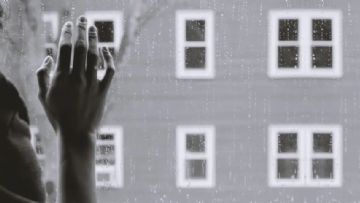 Trans Olduğunu Kabul Etmediği için 16 Yaşındaki Kızının Velayetini Kaybetti