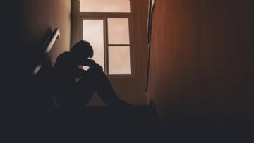 Transseksüel Gençlerin Cinsiyet Değiştirmesini Engelleyen Yasalar İntihar Düşüncesinde Artışa mı Neden Oluyor?