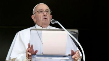 Vatikan, Cinsiyet Değiştirme Ameliyatlarının Kişinin 'Eşsiz Onurunu' Tehdit Ettiğini Söyledi