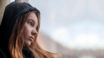 Yalnızlaşarak Sosyal Medyaya Yönelen Gençlerde Transseksüellik Fenomeni